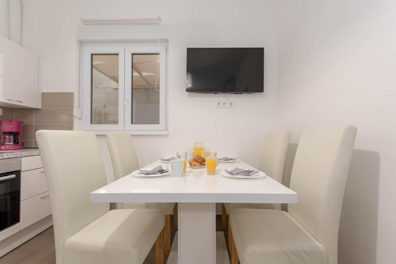 Bora Apartment Pula Exterior foto